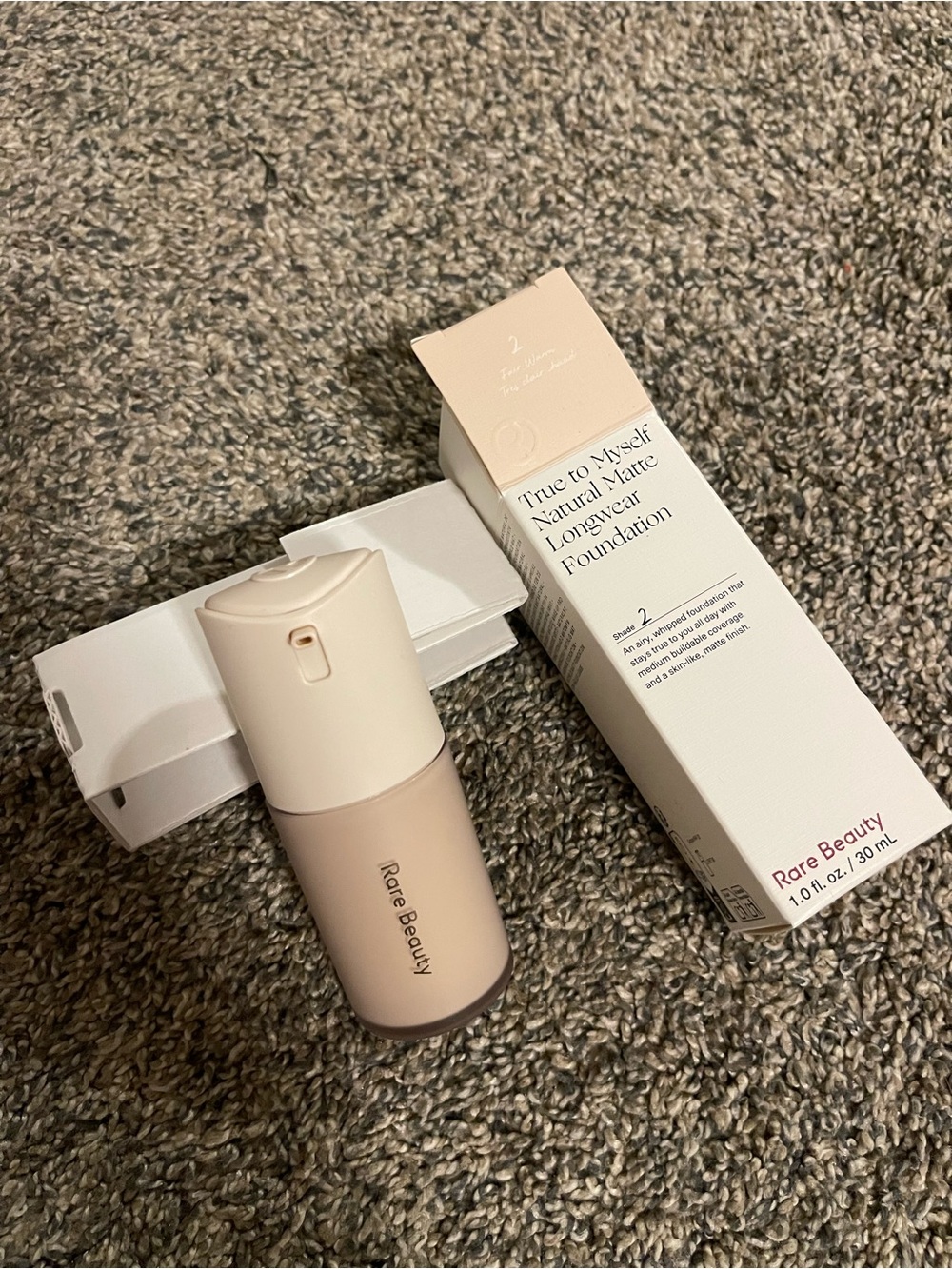 Rare Beauty True to Myself Natural Matte Longwear Foundation - Light